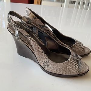 Cole Haan Size 8 Snake Skin Wedge